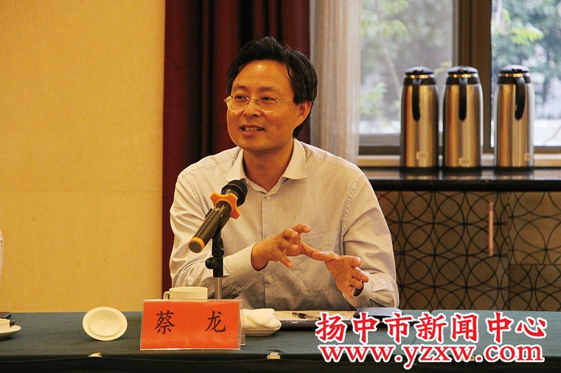 扬中人口_固镇县驻江苏省扬中市流动人口计生协理事会成立(2)